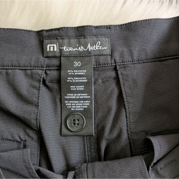 Travis Mathew Beck Shorts Black Pinstripe Athletic Golf Size 30 - Picture 5 of 8